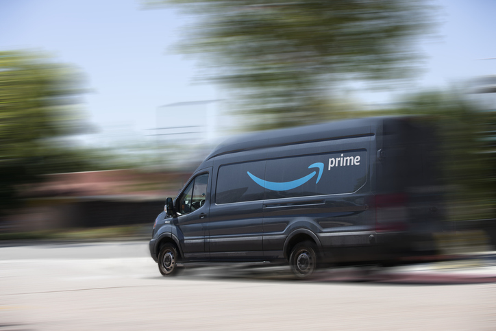 Accidente vehicular de un conductor de reparto de Amazon 